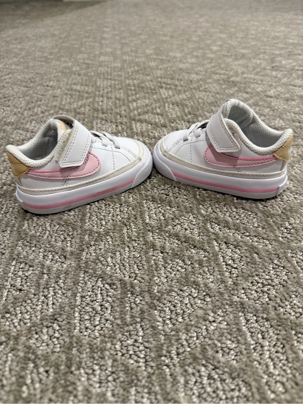 Nike White and Light Pink Baby Walker Sneakers